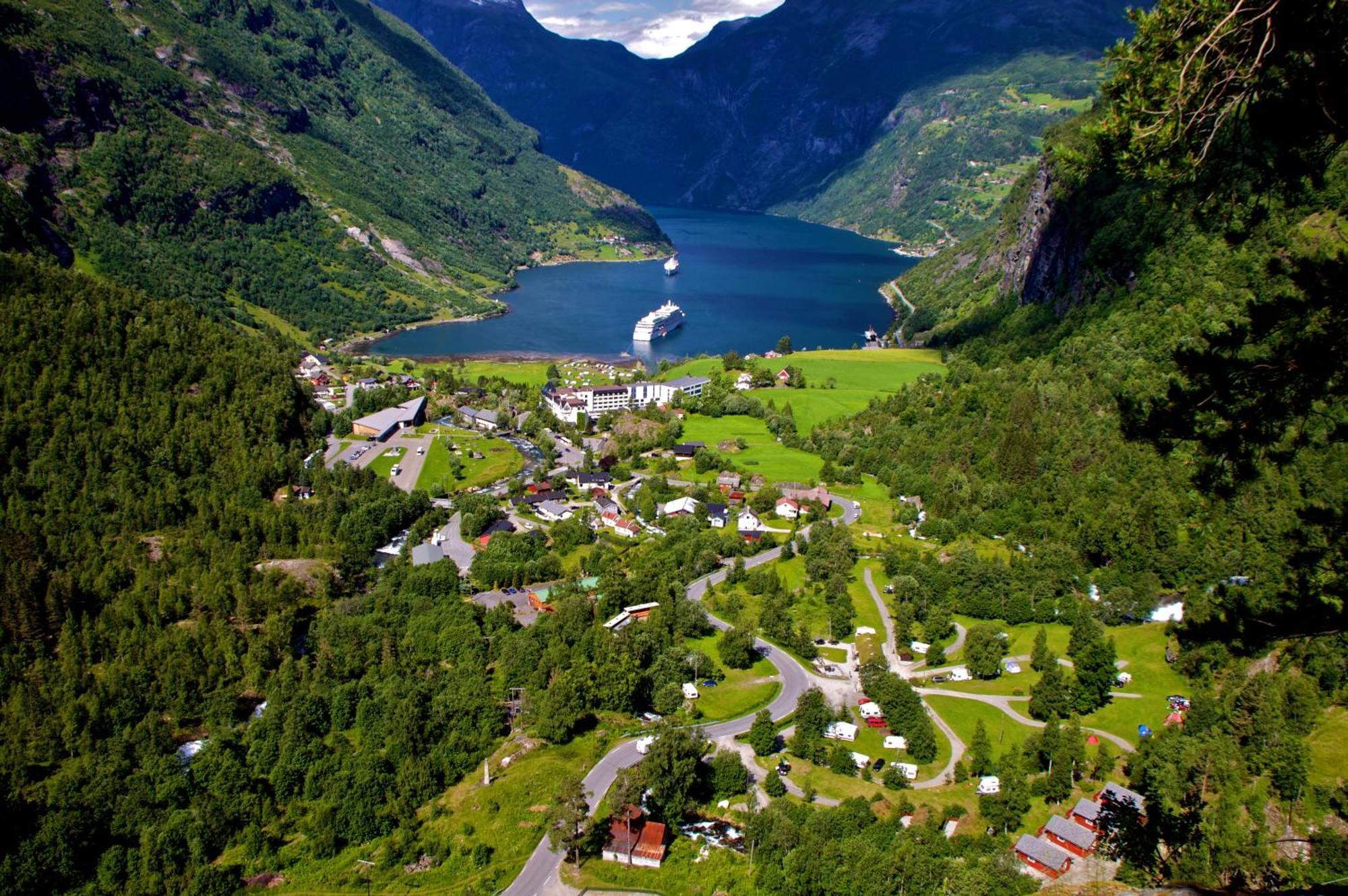 Vinje Camping Geiranger Exterior photo